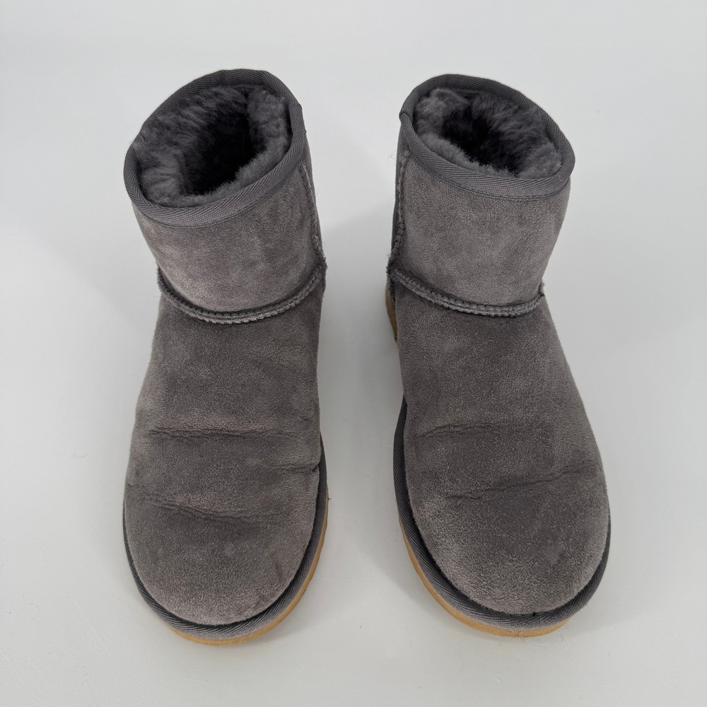 UGG Classic Mini II Boots Sz 7 Grey Suede Sheepskin Gorpcore Minimalist 1016222